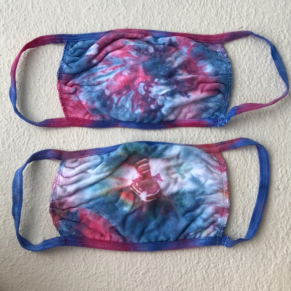 homemade Accessories - 2 tie dye cotton face masks 😷✌️  pink blue